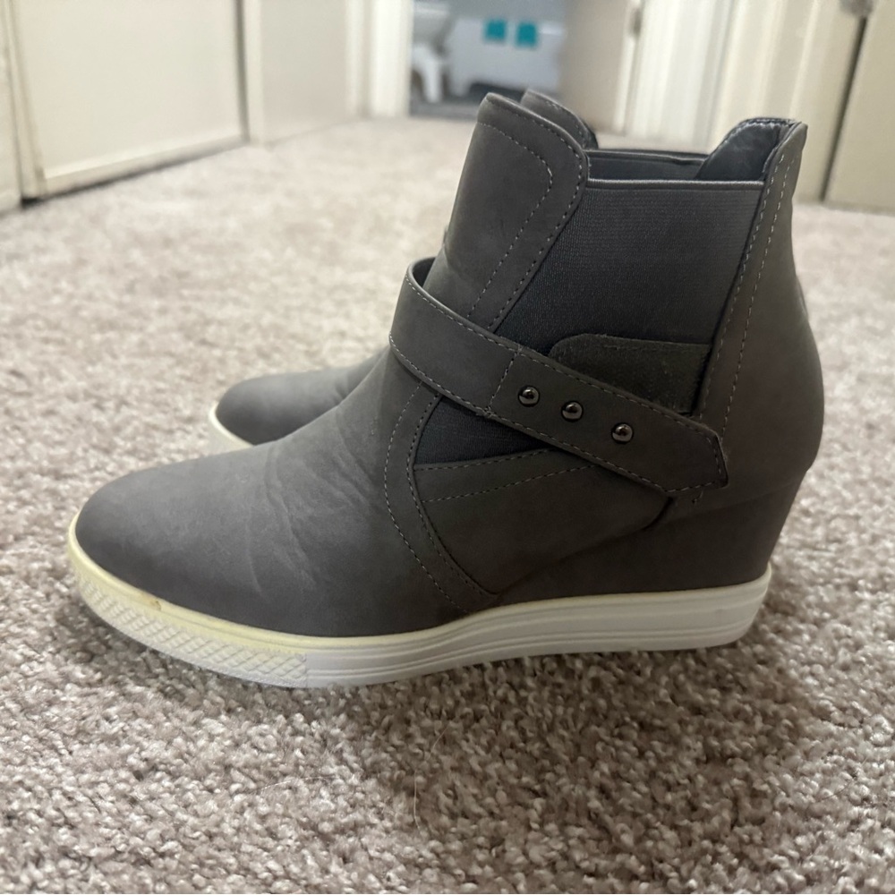 Women's Gray Wedge Ankle Boots